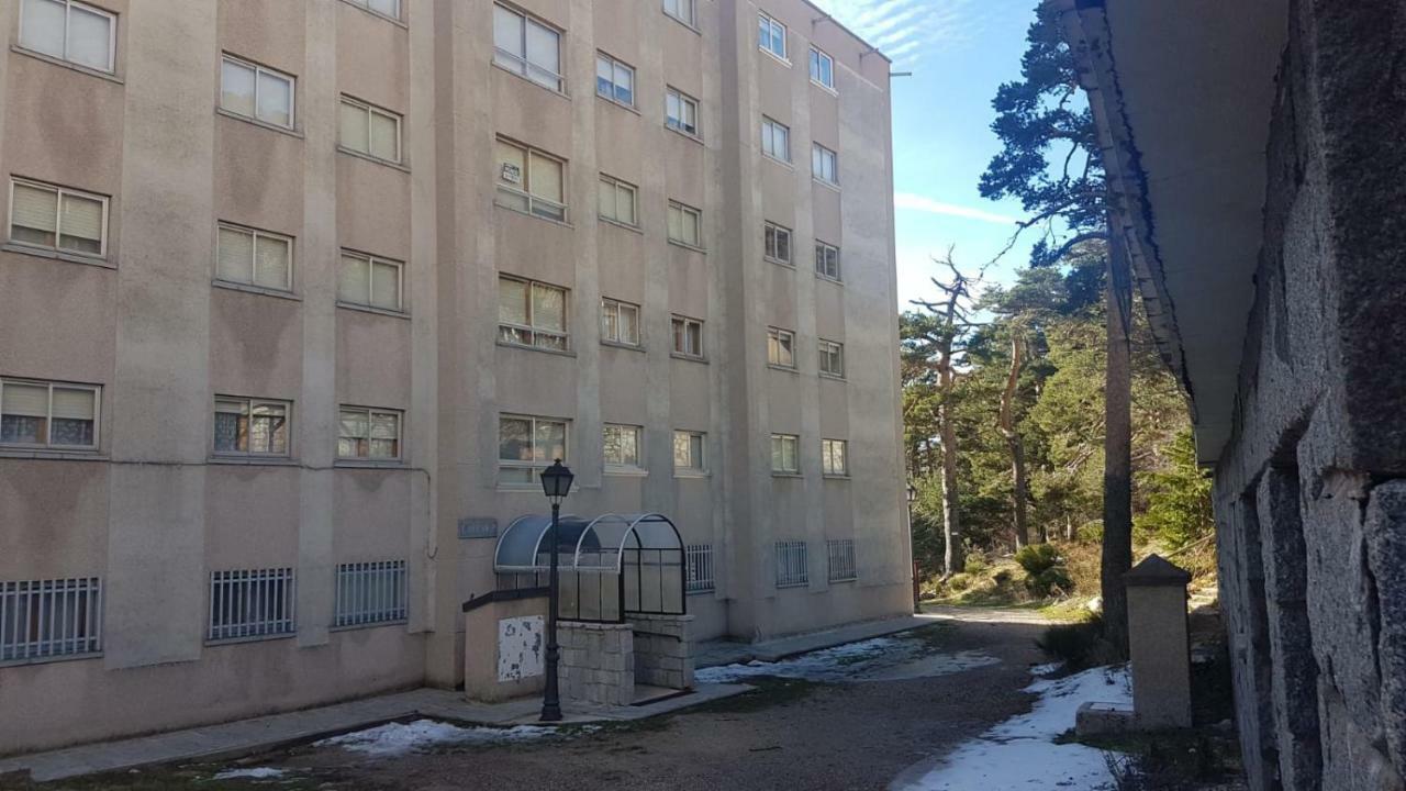 Estudio Romantico En Puerto De Navacerrada Cercedilla Luaran gambar